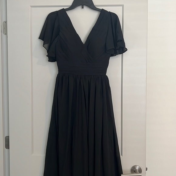 Jvnkeil Dresses & Skirts - Black Chiffon V-Neck Formal Gown Sz 2